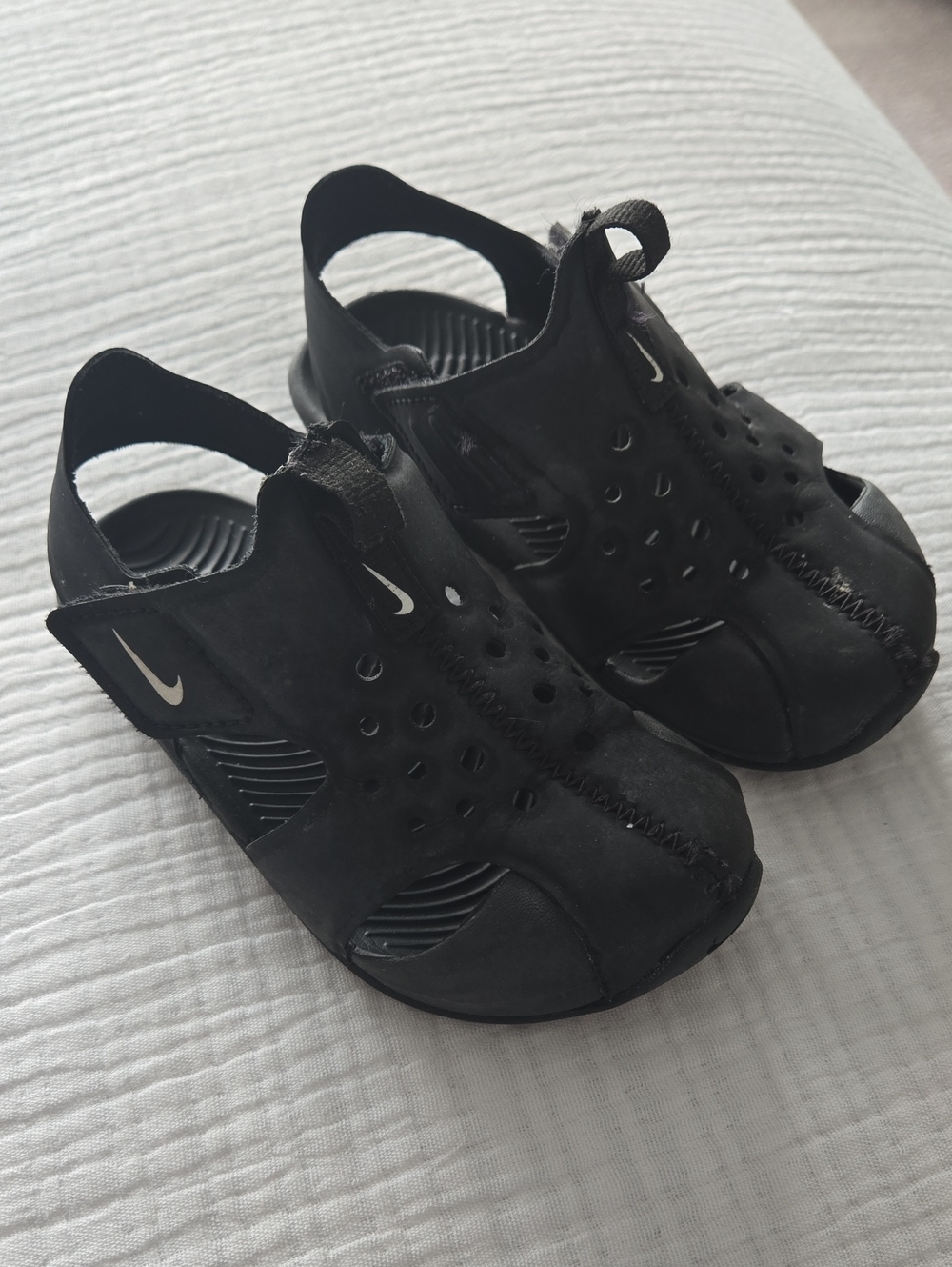 Nike Sunray Sandals 8C